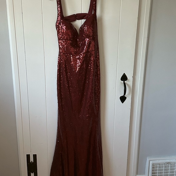 Azazie “Petra” dress in dark red sequins - Picture 5 of 15